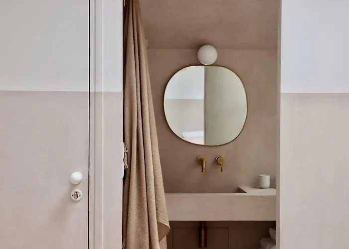 Guest house La Maison & L'atelier 3*