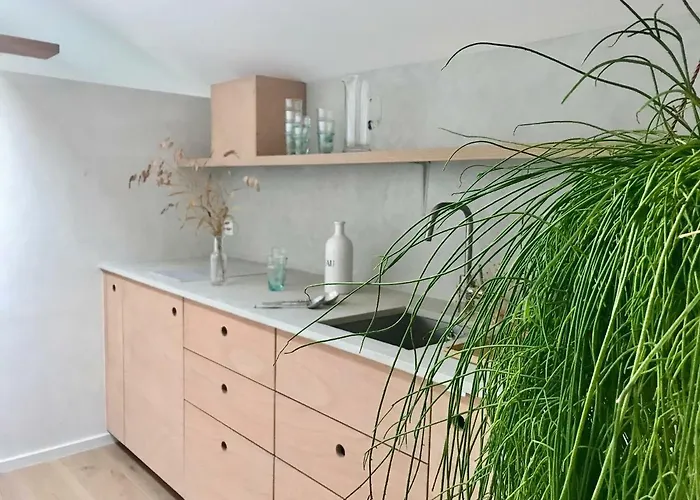 La Maison & L'atelier Guest house 3*